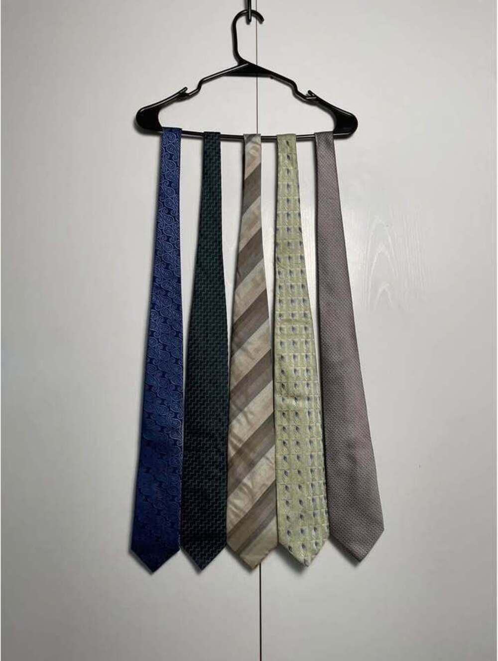 Ermenegildo Zegna, Eton, Altea & Cerruti 1881 - Luxury Men’s Silk Ties